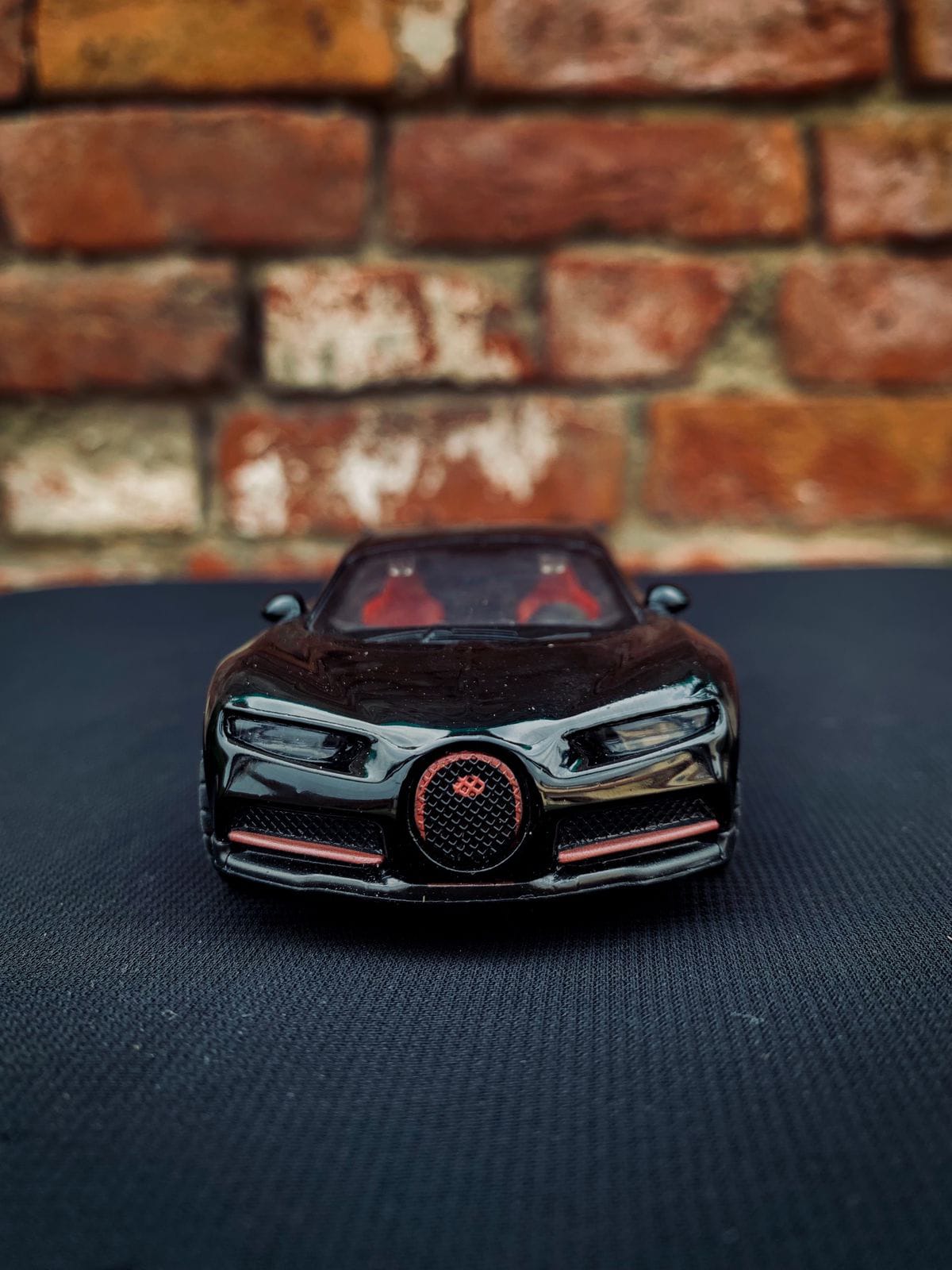 Bugatti Chiron-Diecast Car